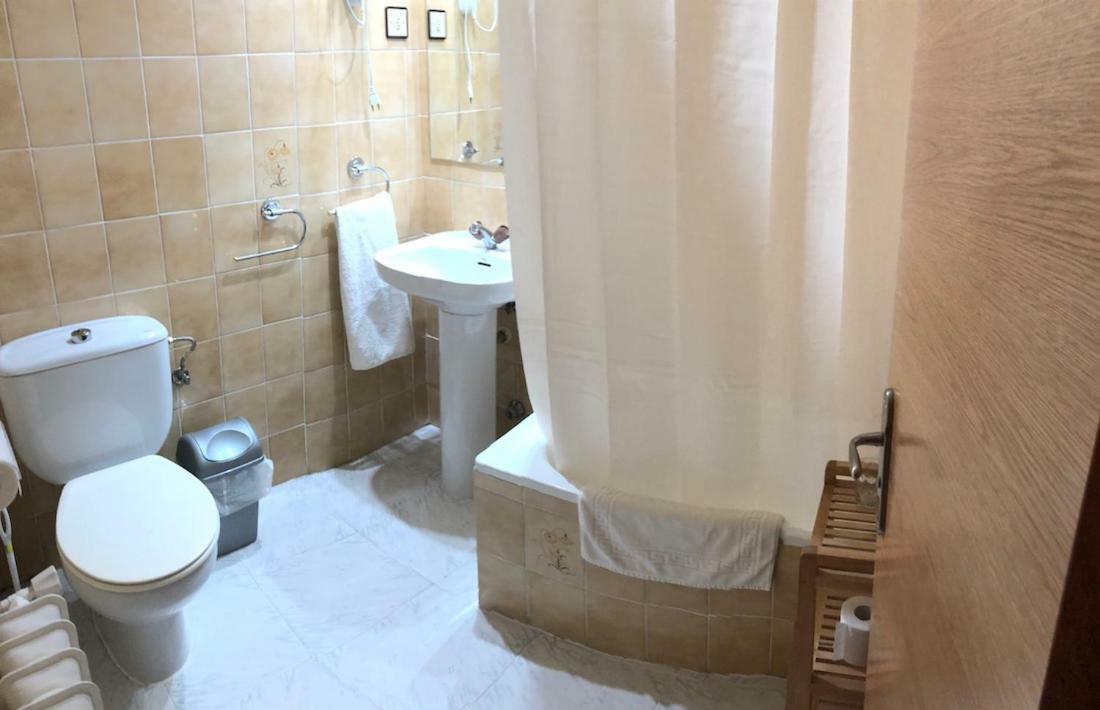 Hostal El Arco Almazán エクステリア 写真